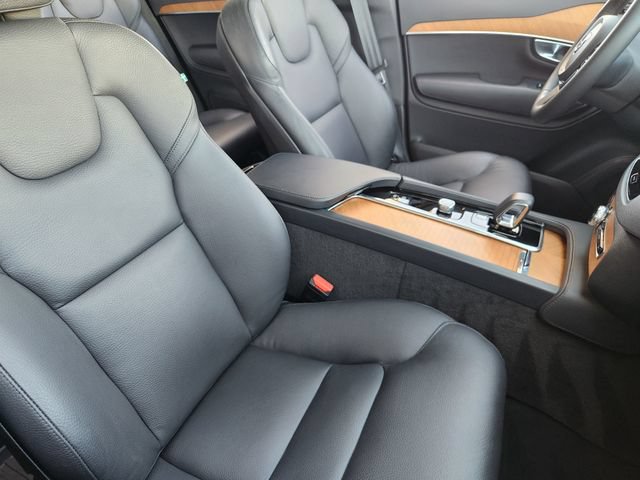 Used 2024 Volvo XC90 B6 Plus w/ Protection Package Premier AWD/4WD image 15