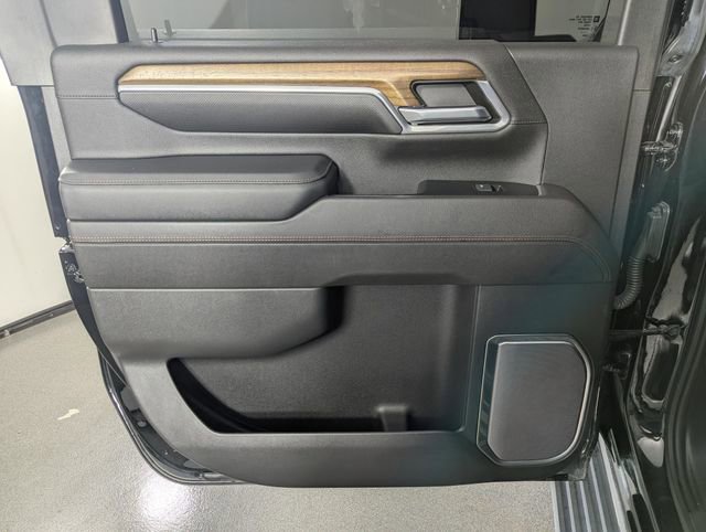 Used 2024 Chevrolet Silverado 2500 High Country w/ High Country Premium Package image 21