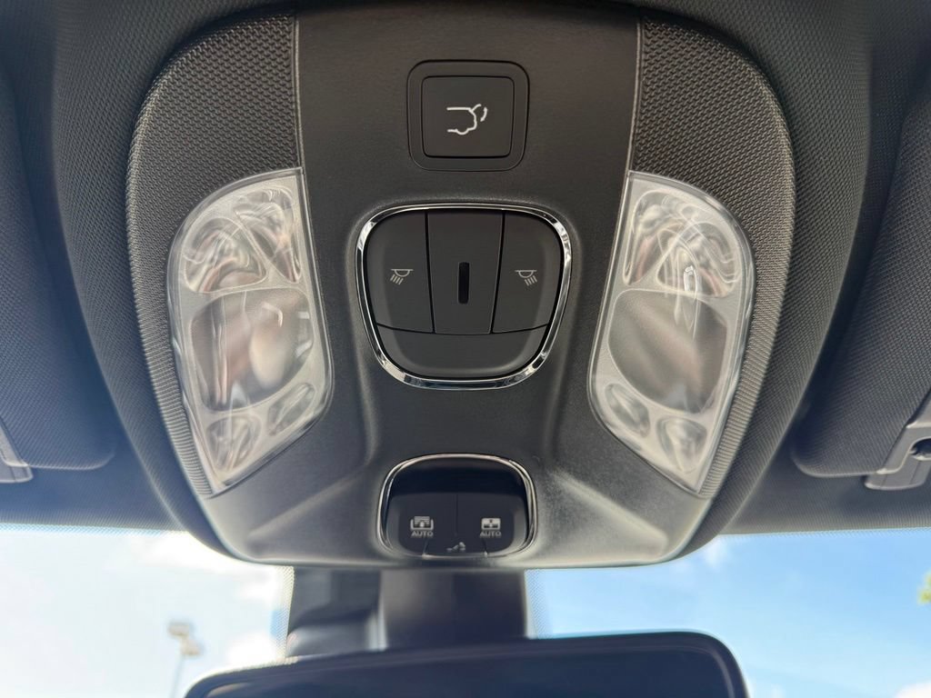 New 2026 Jeep Compass Latitude AWD/4WD image 30
