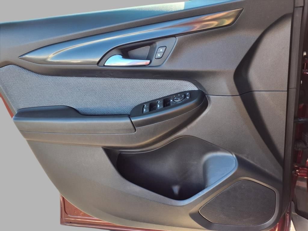 Used 2025 Chevrolet TrailBlazer LT w/ Driver Confidence Package image 15