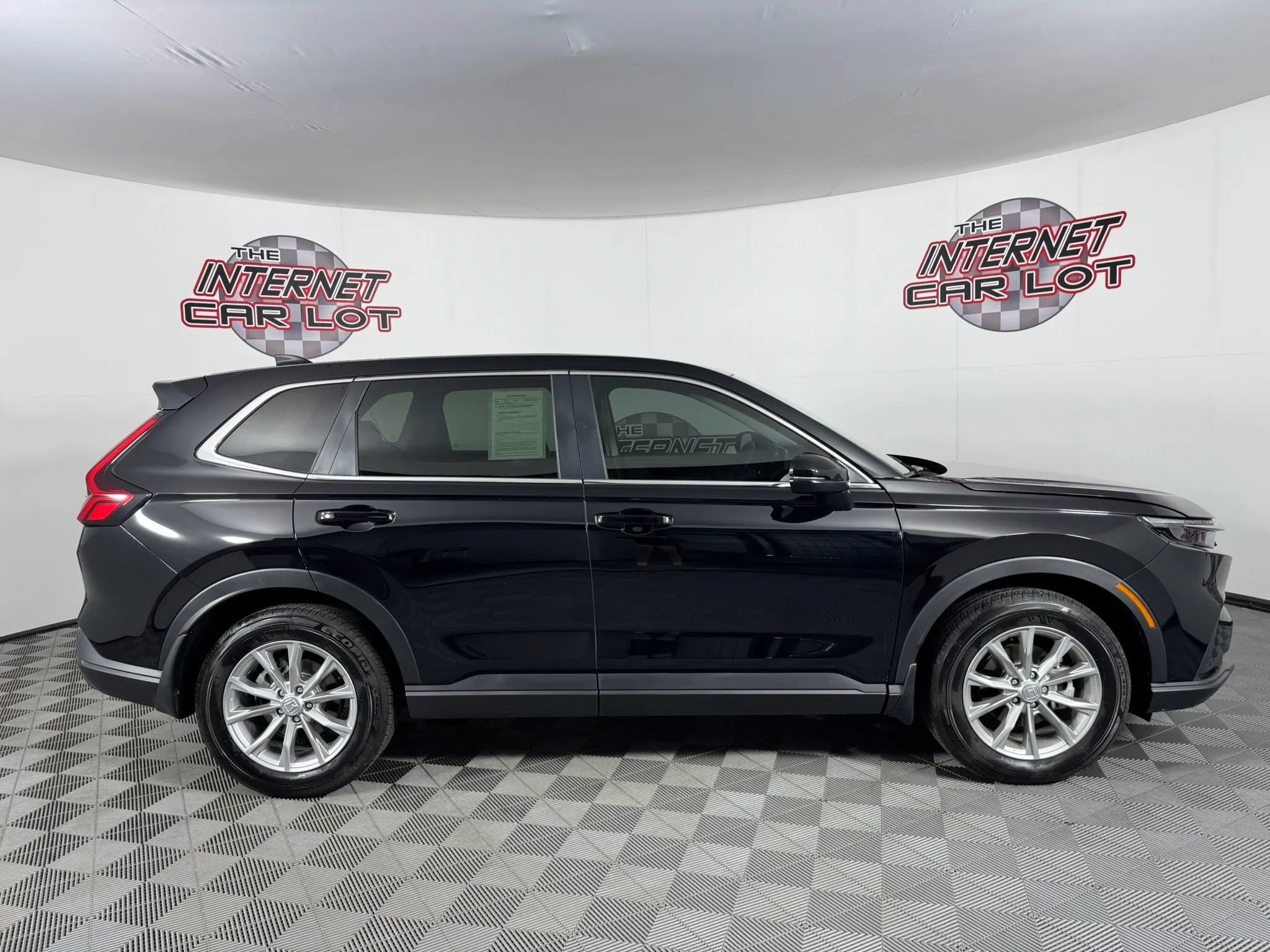 Used 2025 Honda CR-V EX-L image 8