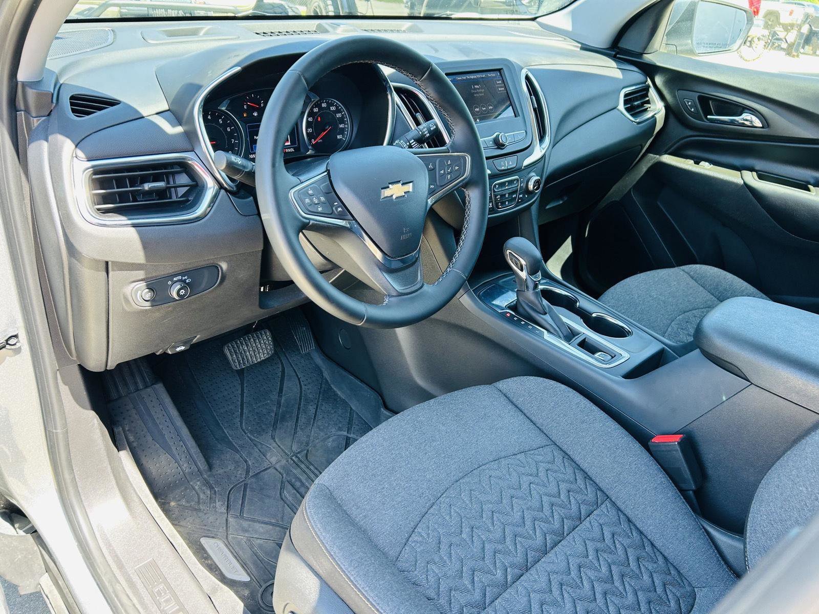 Used 2024 Chevrolet Equinox LT w/ LPO, Floor Liner Package FWD image 13