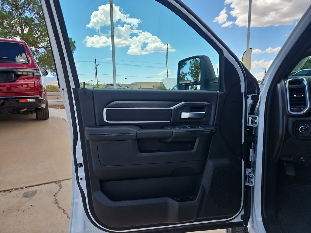 New 2026 RAM 2500 Big Horn AWD/4WD image 12