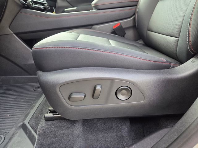 New 2026 Chevrolet Traverse Z71 w/ LPO, Floor Liner Package image 24