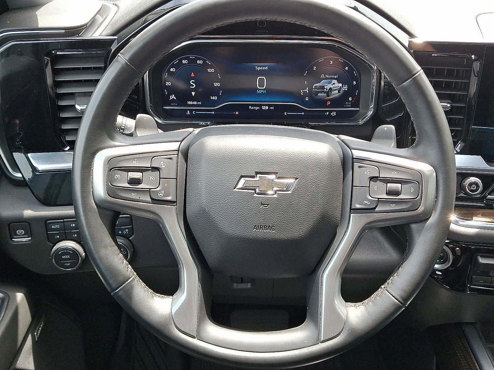 Used 2024 Chevrolet Silverado 1500 LT Trail Boss w/ Convenience Package II AWD/4WD image 21