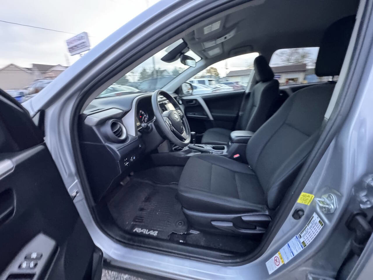 Used 2018 Toyota RAV4 LE w/ All Weather Liner Package image 36