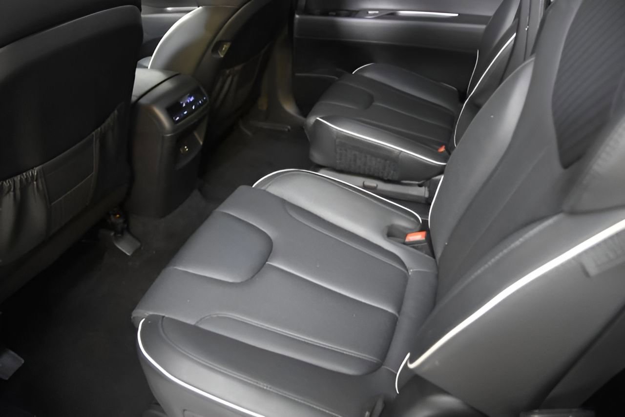 Used 2024 Hyundai Palisade SEL image 30