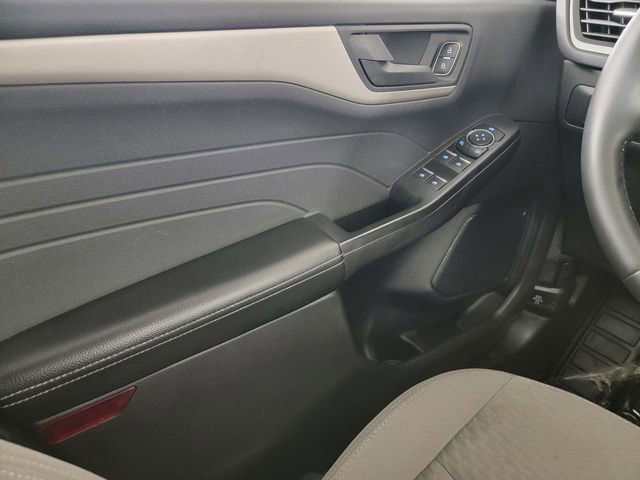 Used 2022 Ford Escape SE w/ Cold Weather Package FWD image 31