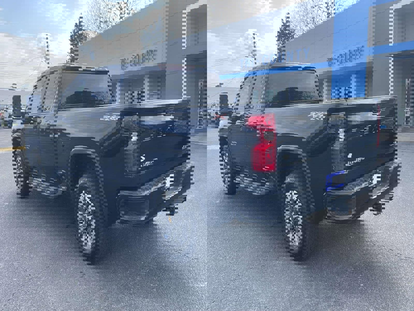 Used 2022 Chevrolet Silverado 2500 Custom w/ Custom Value Package image 4