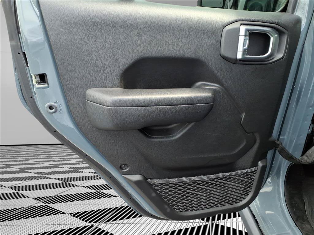 Used 2024 Jeep Wrangler Unlimited AWD/4WD image 21