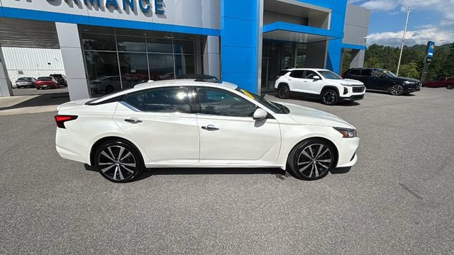 Used 2019 Nissan Altima 2.5 Platinum AWD/4WD image 3