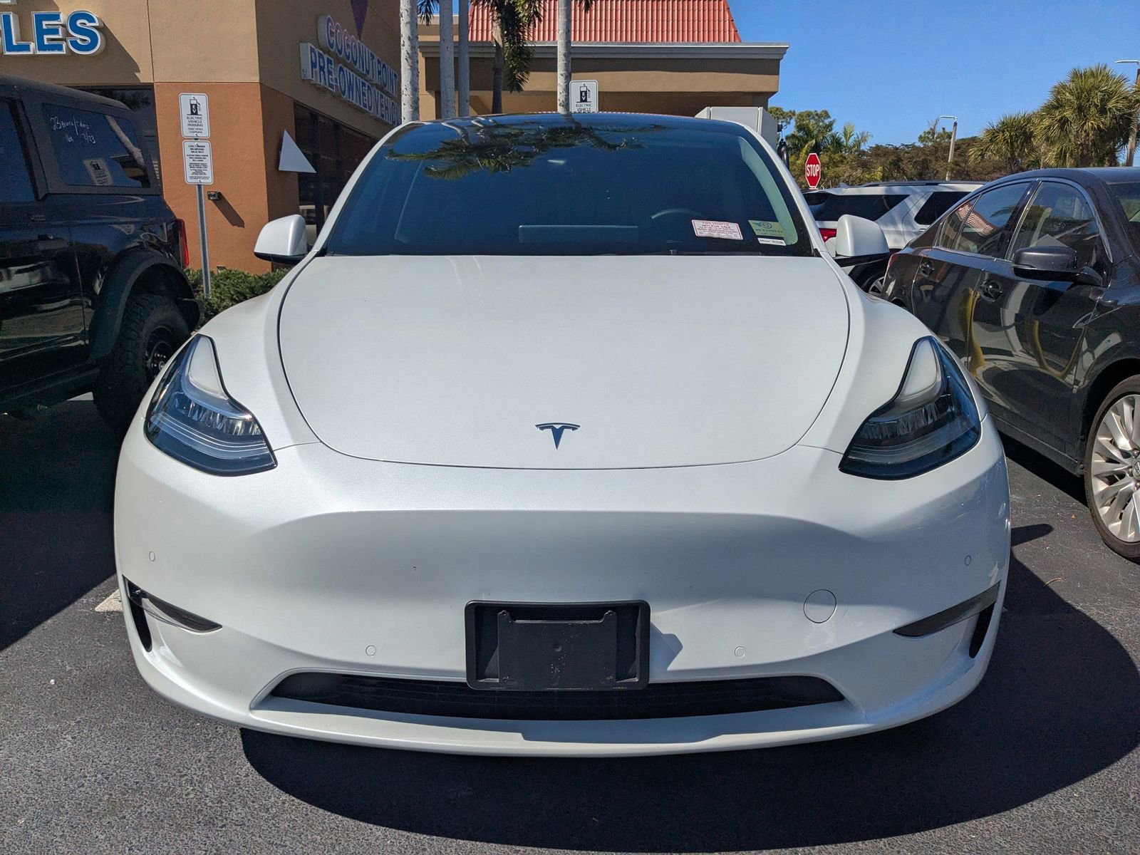 Used 2022 Tesla Model Y Long Range image 2