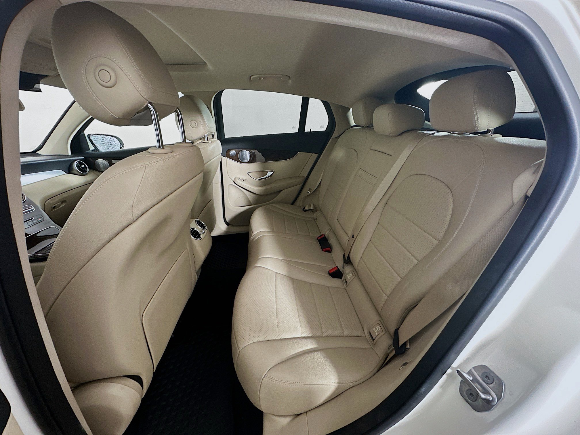 Used 2018 Mercedes-Benz GLC 300 4MATIC Coupe image 30