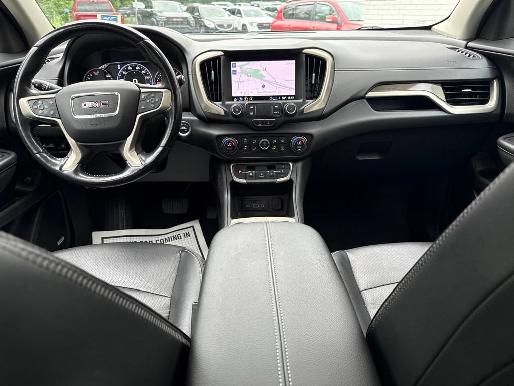 Used 2022 GMC Terrain Denali w/ Denali Premium Package AWD/4WD image 17