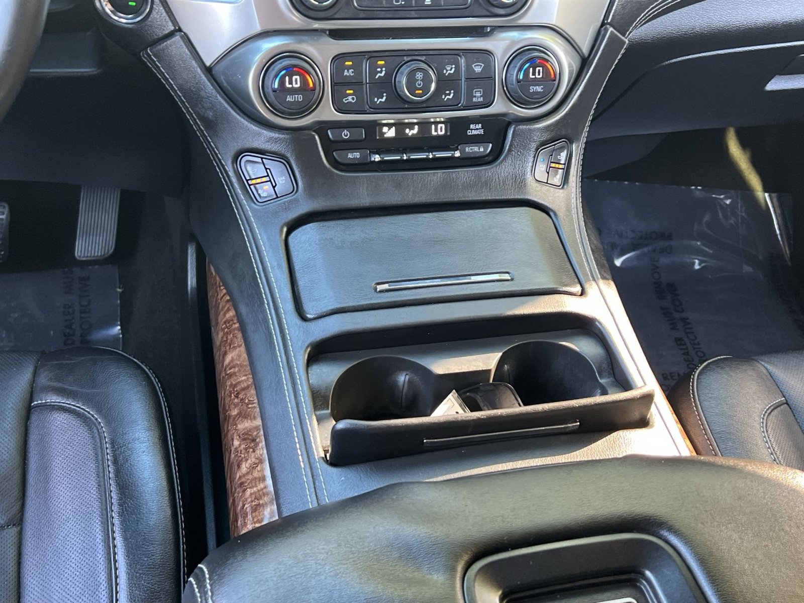 Used 2015 Chevrolet Suburban LTZ AWD/4WD image 21