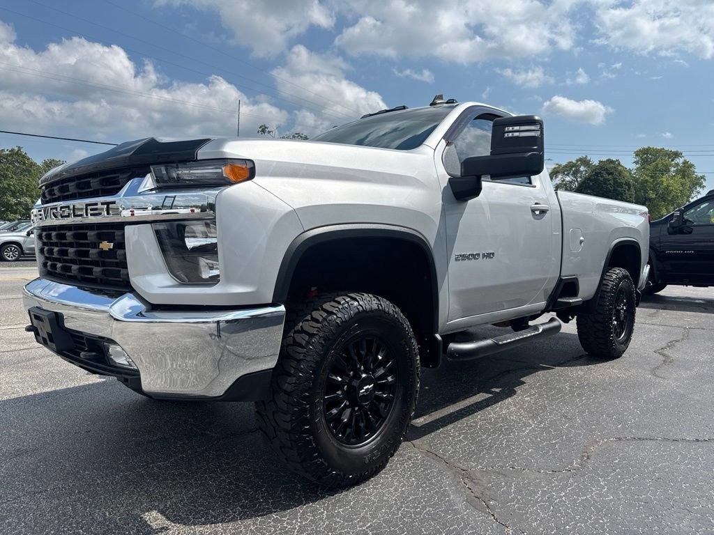 Used 2022 Chevrolet Silverado 2500 LT w/ Convenience Package AWD/4WD image 3
