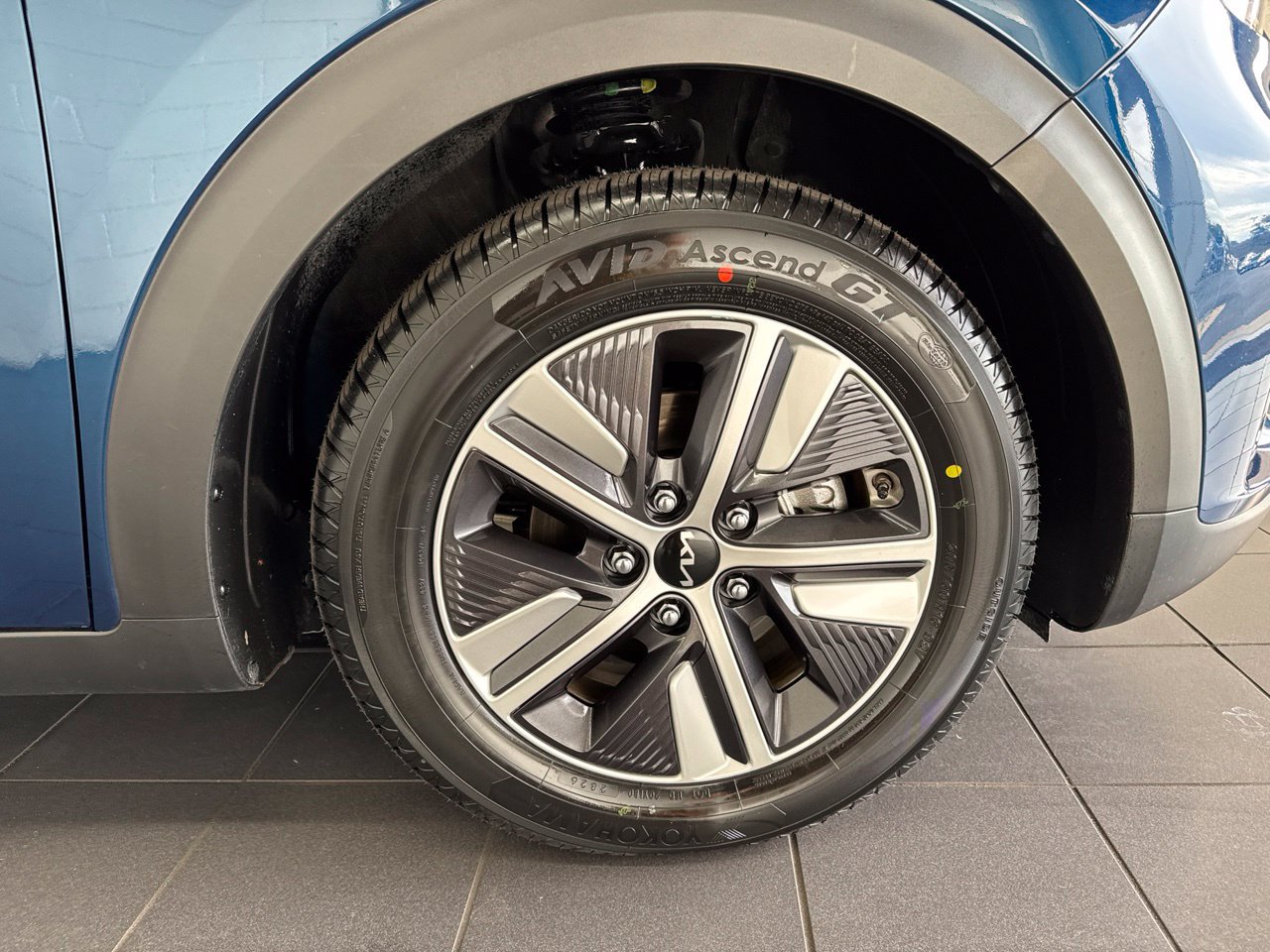 Used 2022 Kia Niro EX Premium FWD image 54