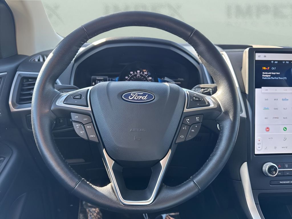 Used 2023 Ford Edge SEL image 13