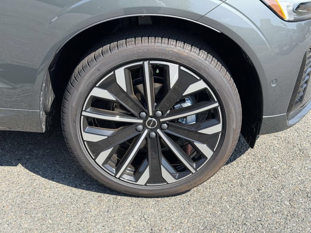 New 2026 Volvo XC60 B5 Ultra w/ Protection Package Premier AWD/4WD image 24