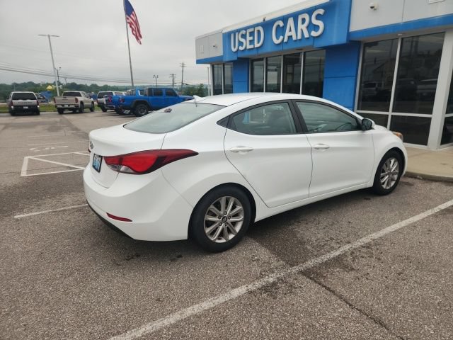 Used 2015 Hyundai Elantra SE w/ Option Group 02 FWD image 6
