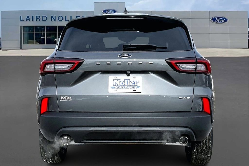 New 2026 Ford Escape ST-Line w/ Cold Weather Package image 4