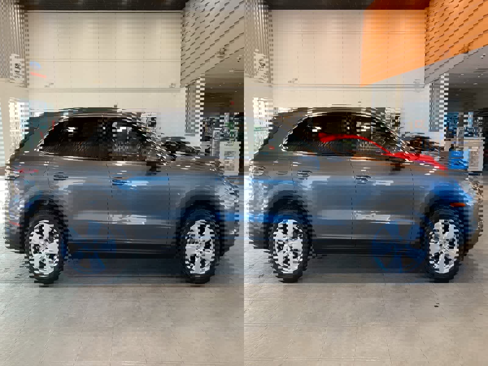 Used 2019 Porsche Cayenne image 4