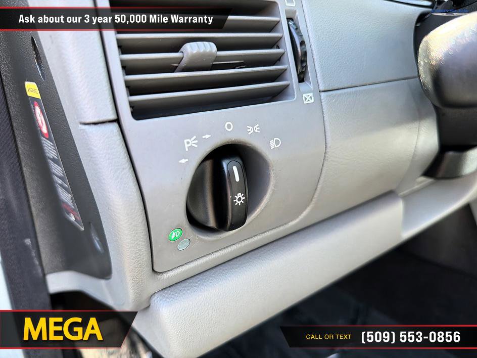 Used 2005 Chrysler Crossfire Limited RWD image 21