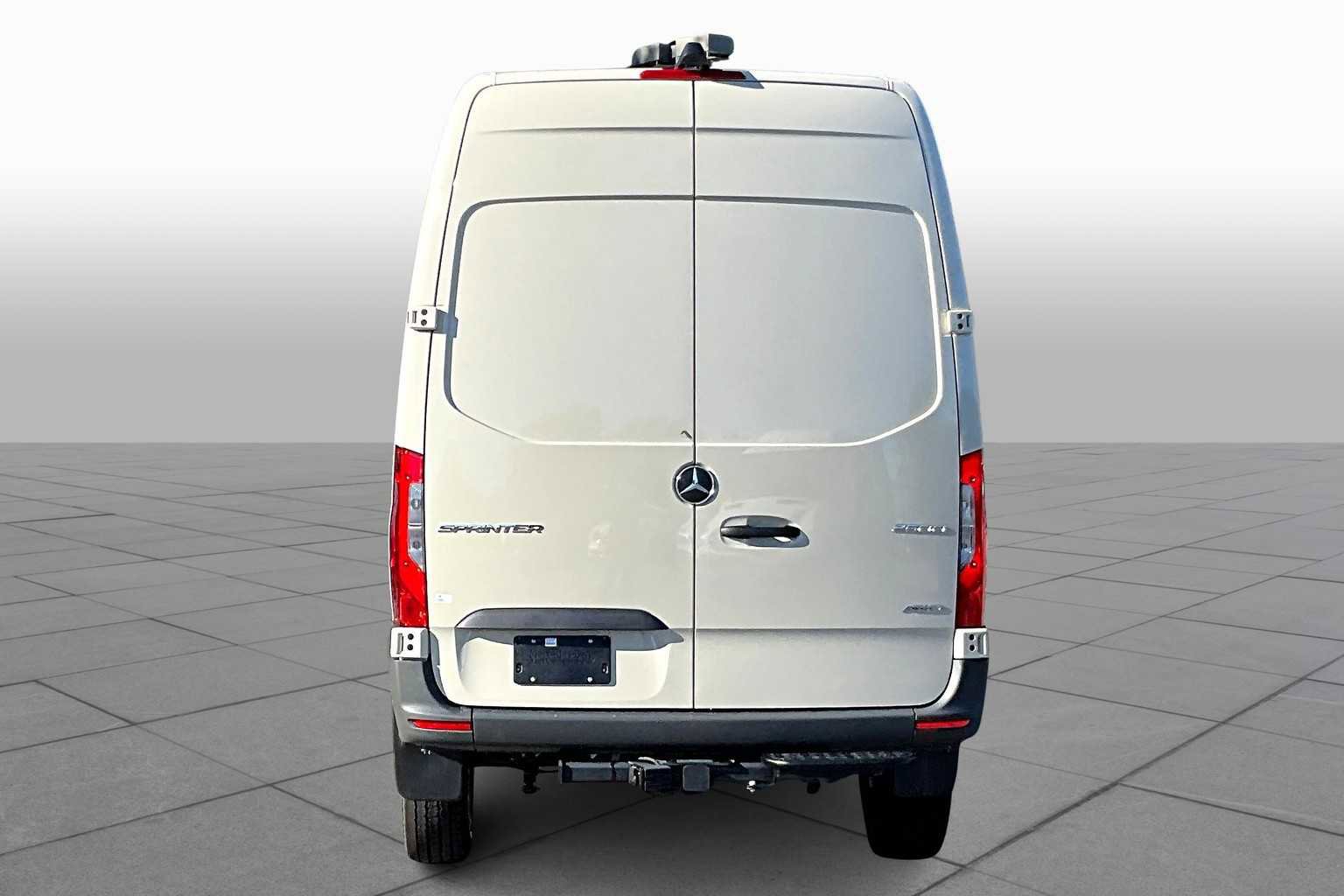 New 2025 Mercedes-Benz Sprinter 2500 image 4