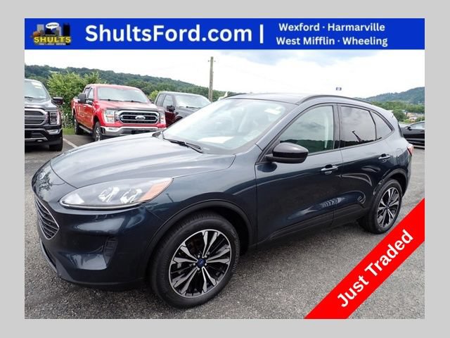 Used 2022 Ford Escape SE w/ SE Sport Appearance Package
