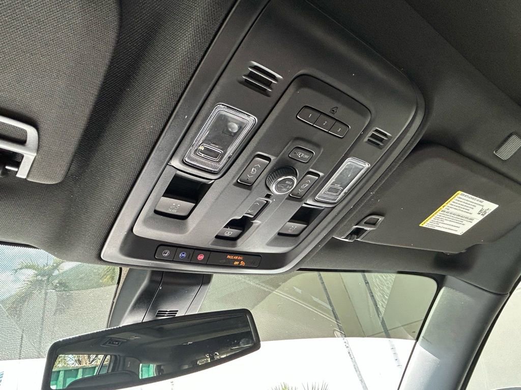 Used 2022 GMC Yukon Denali image 32