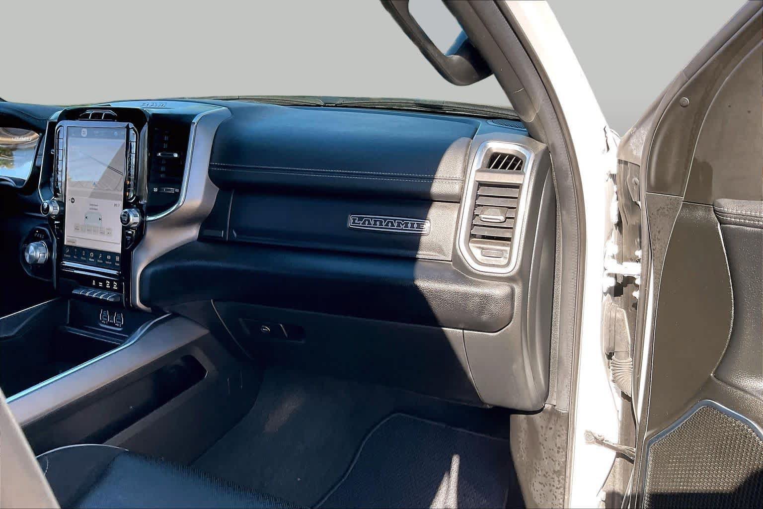 Used 2024 RAM 1500 Laramie AWD/4WD image 18