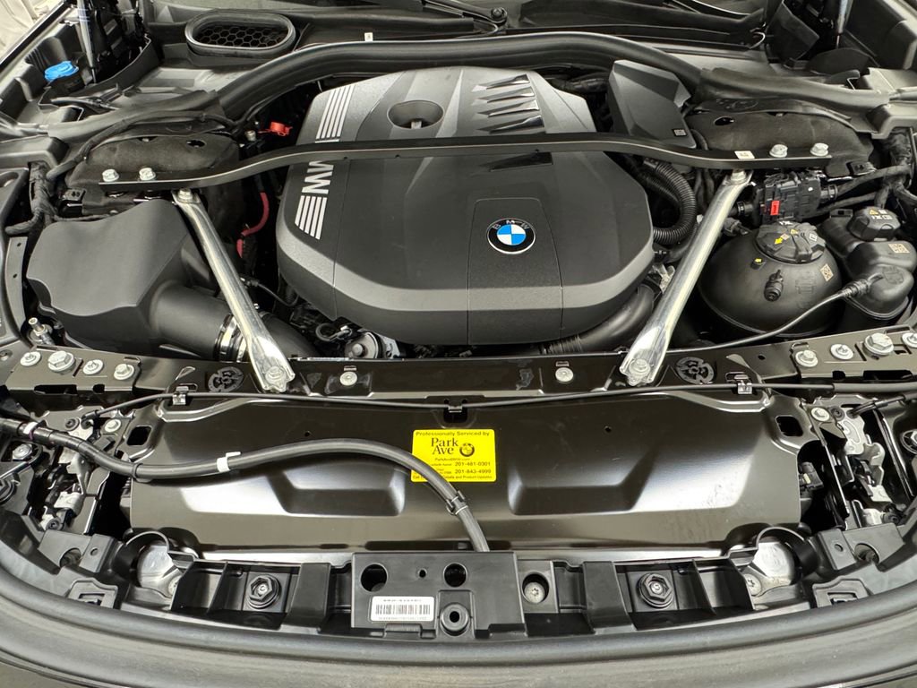 Used 2025 BMW 740i xDrive image 33