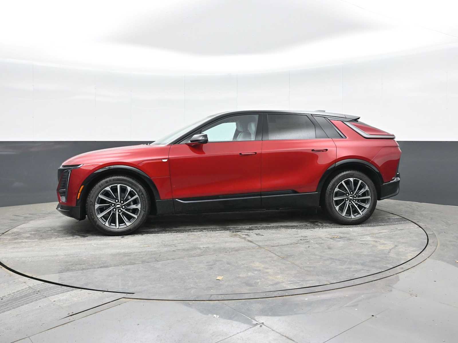 New 2025 Cadillac Lyriq Sport AWD/4WD image 4