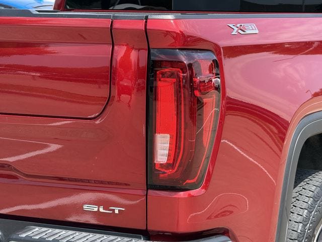 Used 2024 GMC Sierra 1500 SLT AWD/4WD image 7