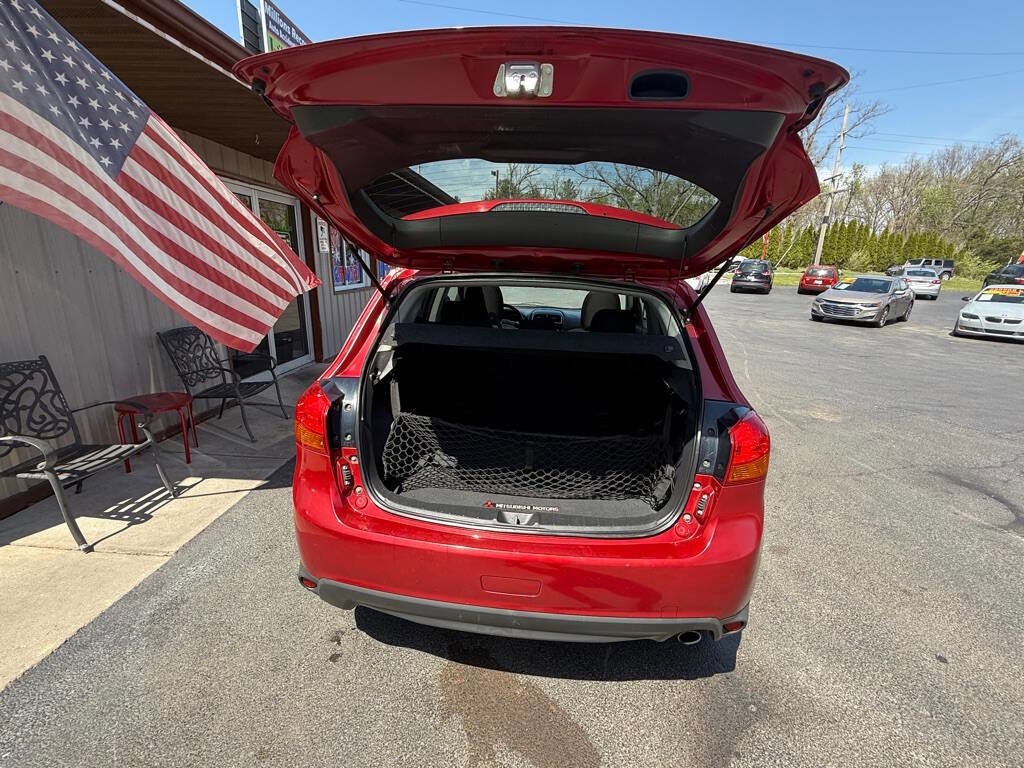 Used 2015 Mitsubishi Outlander Sport SE AWD/4WD image 9