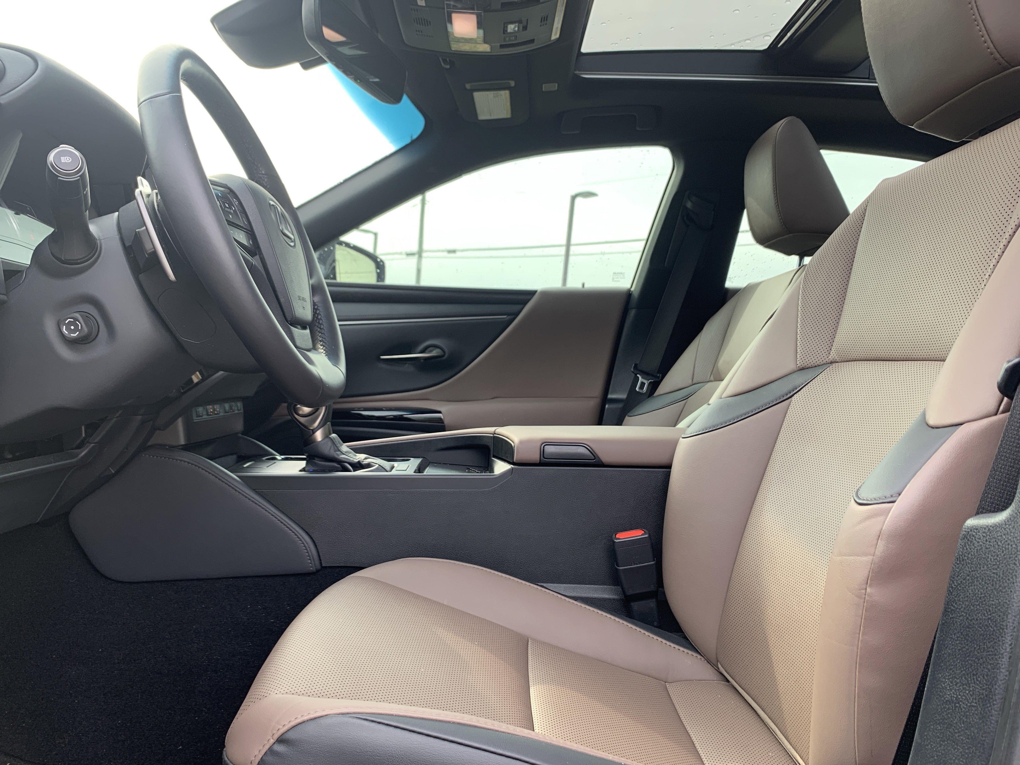 Certified 2025 Lexus ES 350 w/ Premium Package image 16