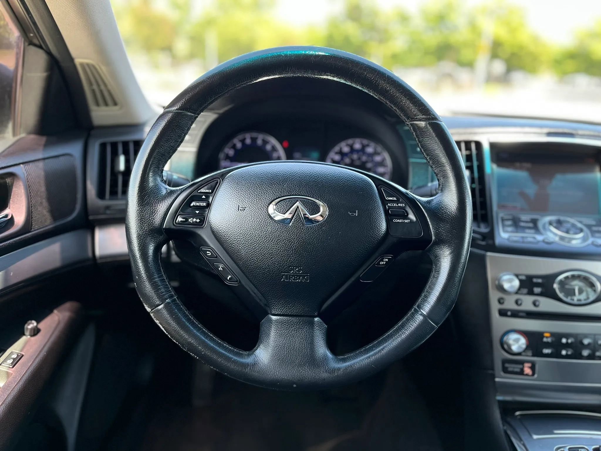 Used 2015 INFINITI Q40 w/ Navigation Package RWD image 14