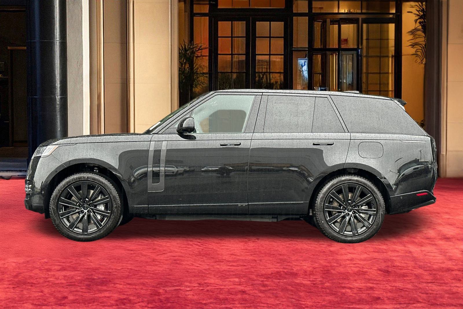 New 2026 Land Rover Range Rover SE image 3