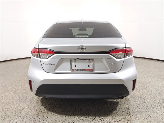 Used 2023 Toyota Corolla LE image 6