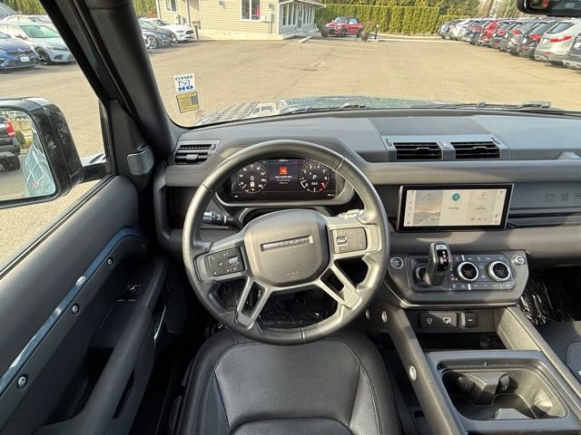 Used 2022 Land Rover Defender 90 X-Dynamic S image 22