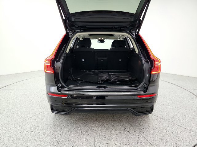 Certified 2026 Volvo XC60 B5 Plus AWD/4WD image 19