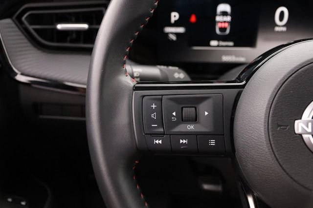 Certified 2025 Nissan Kicks SR FWD image 11