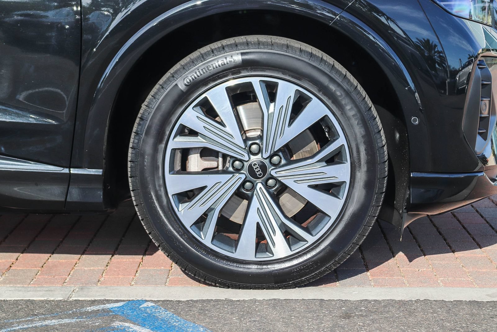 Certified 2023 Audi Q4 e-tron Premium Plus w/ Premium Plus RWD image 11