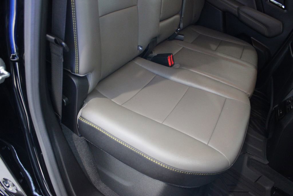 Used 2024 Chevrolet Colorado ZR2 w/ ZR2 Convenience Package III AWD/4WD image 26