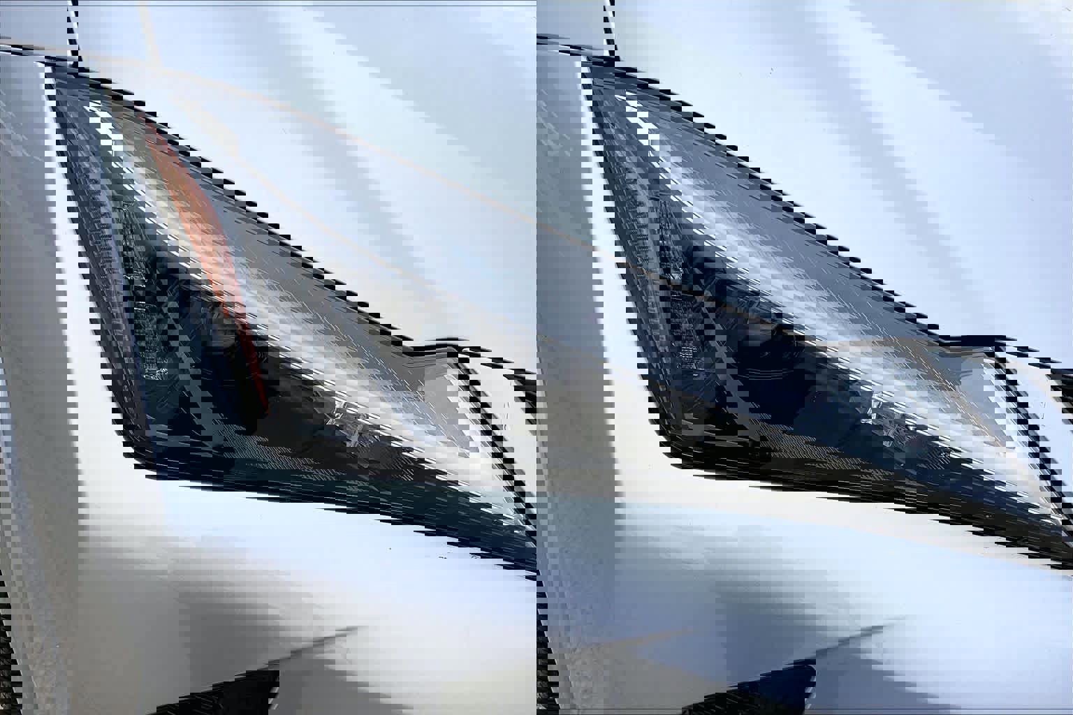 Used 2025 Lexus UX 300h FWD image 28