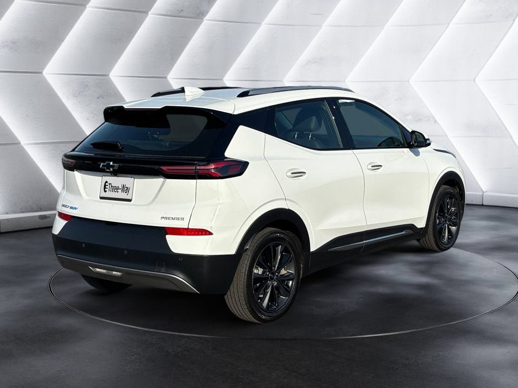 Certified 2022 Chevrolet Bolt EUV Premier w/ Launch Edition FWD image 5