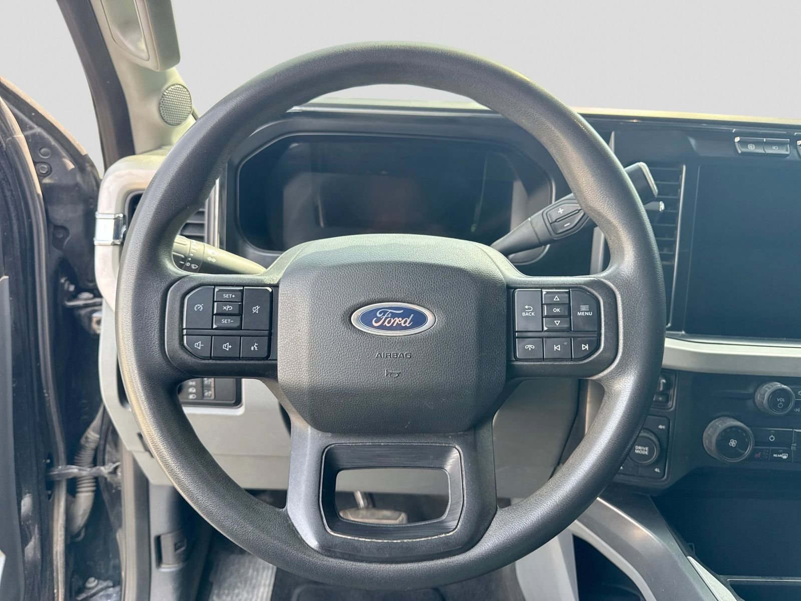 Used 2024 Ford F250 XLT w/ XLT Premium Package AWD/4WD image 25