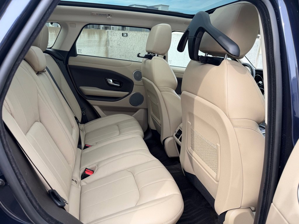 Used 2019 Land Rover Range Rover Evoque SE AWD/4WD image 27