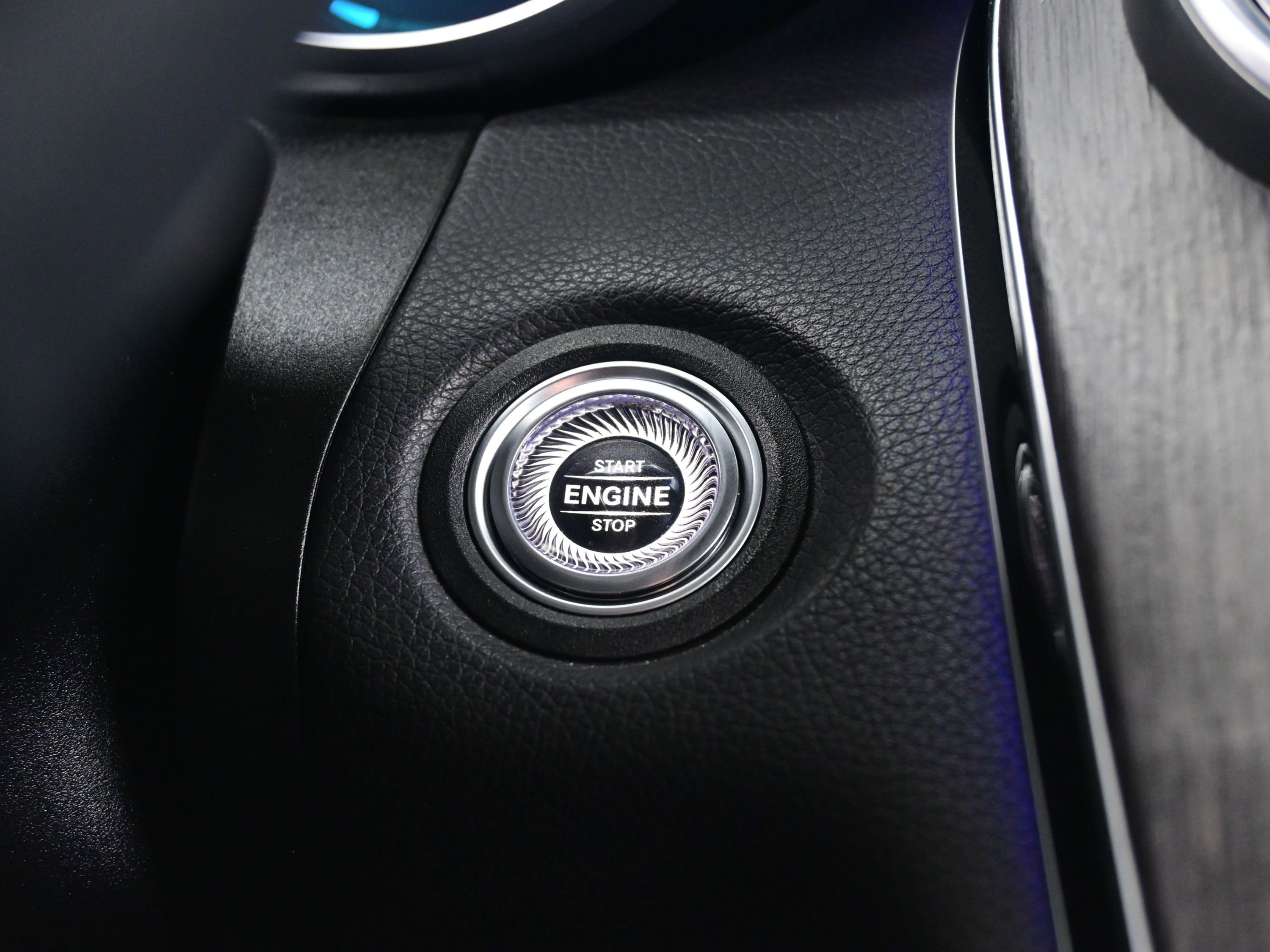 Used 2022 Mercedes-Benz GLC 300 4MATIC image 22