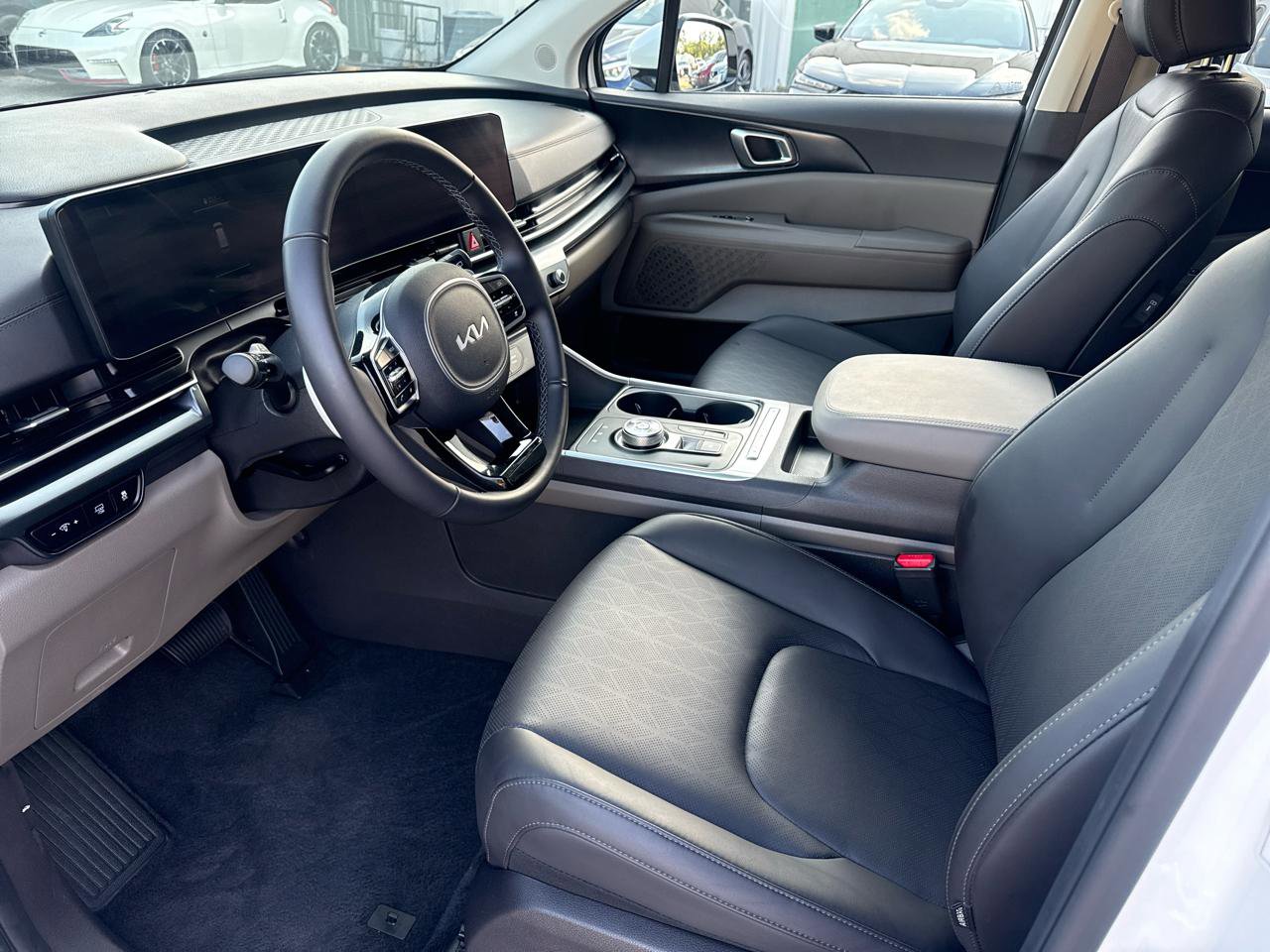 Used 2026 Kia Carnival LXS image 15